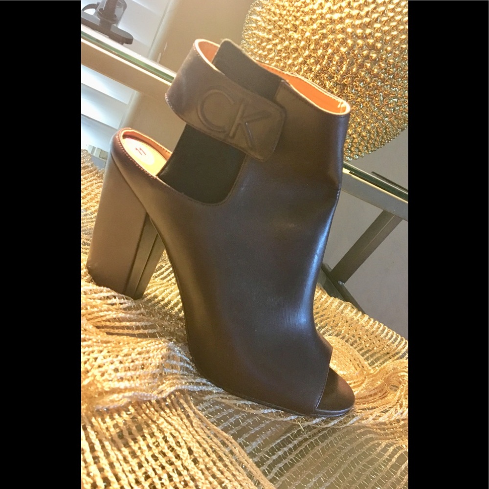 SOLD Rare CALVIN KLEIN CK open toe&heel booties Size 11
